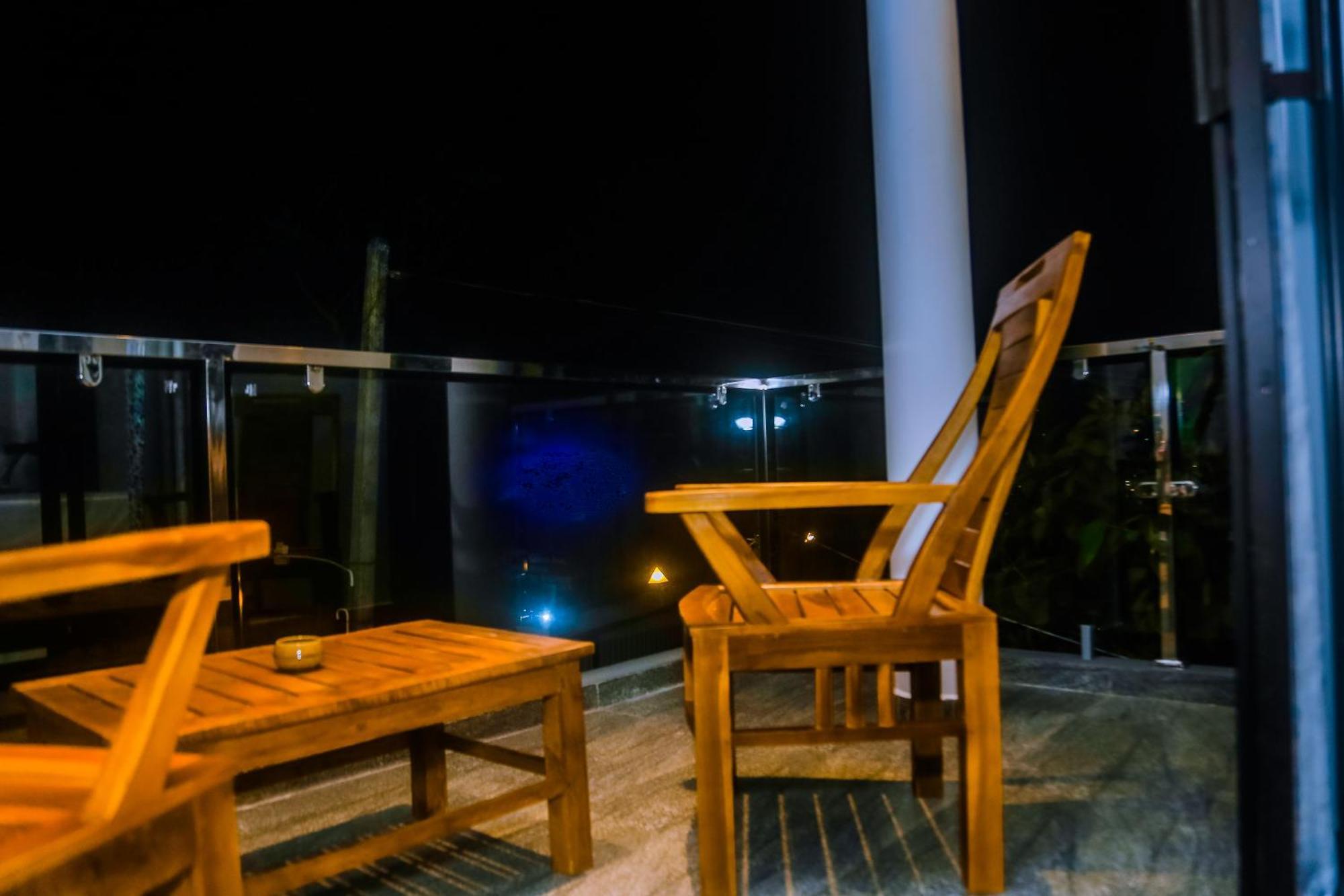 Mirissa Breeze Hotel Exterior foto