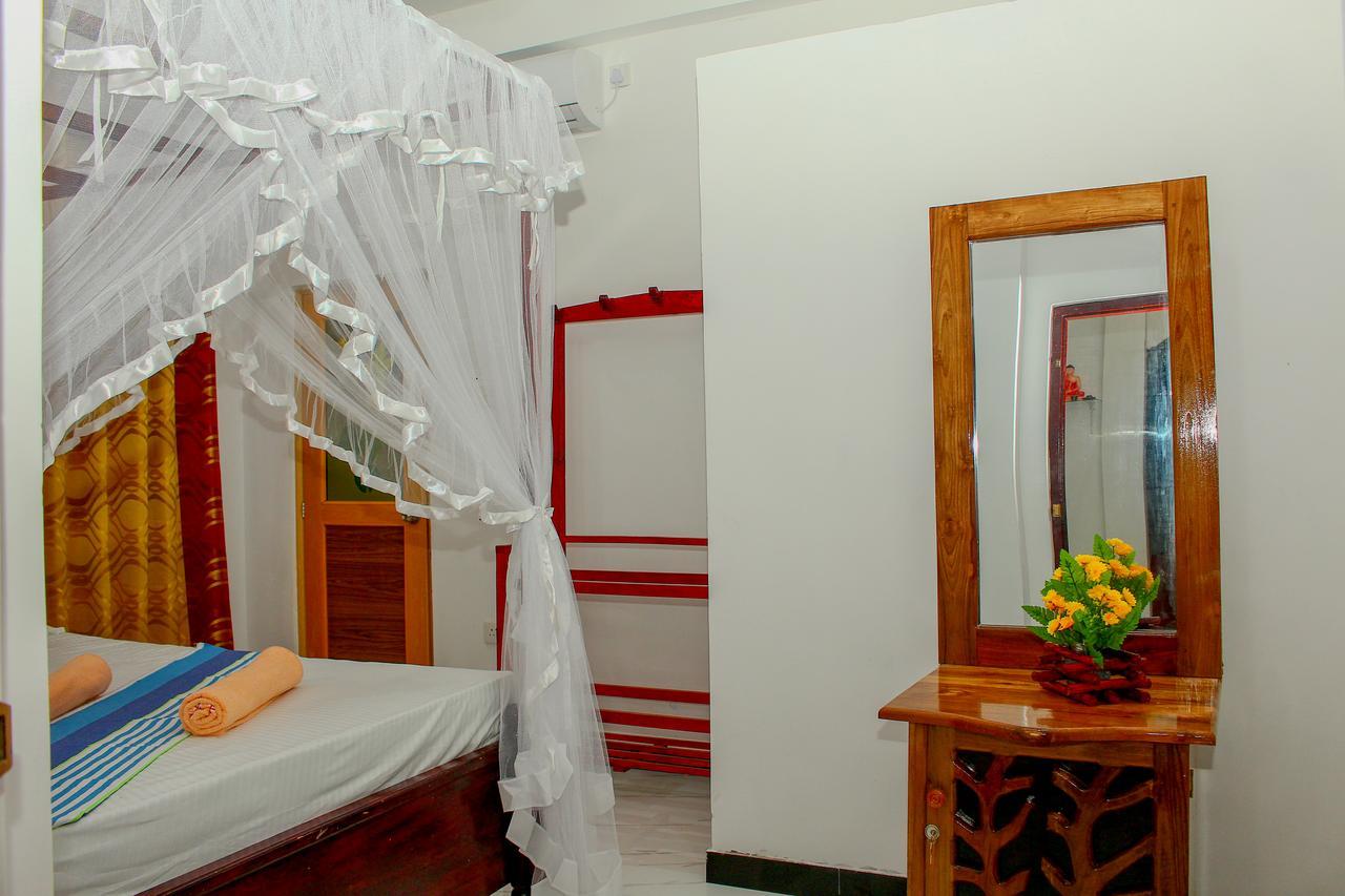 Mirissa Breeze Hotel Exterior foto
